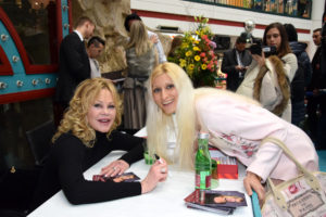 Pop Art Künstlerin Tanja Playner trifft Melanie Griffith